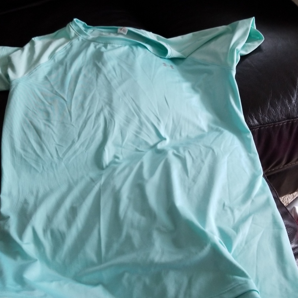 Womens under armour tshirt